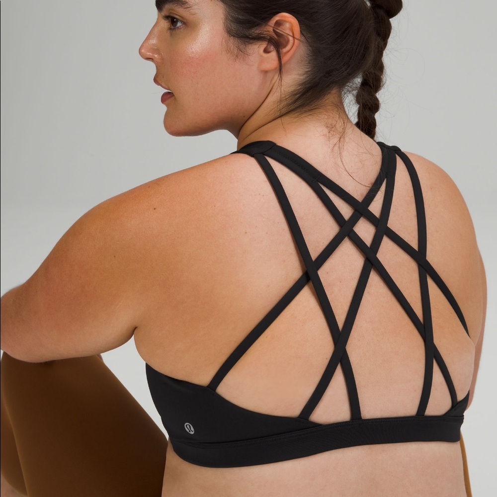 Lululemon Free to Be Serene Sports Bra